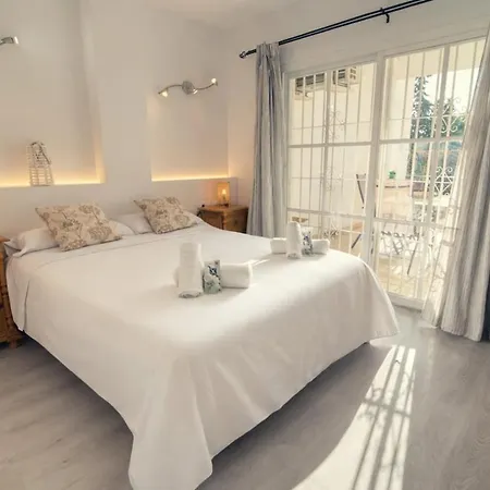 Terrace And Pool Bright Appartement